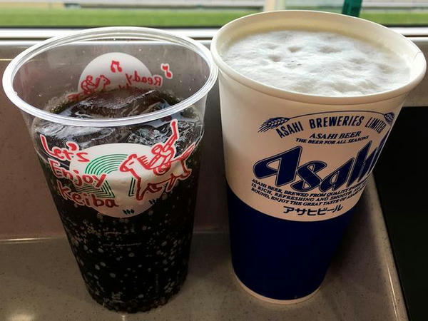 コカコーラ 150円 と 生ビール 410円