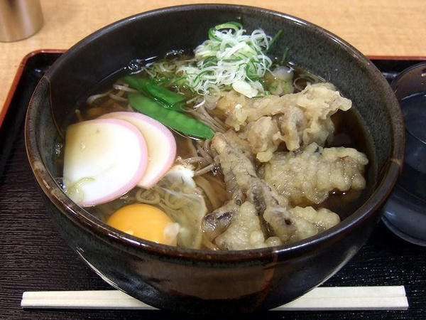 舞茸天そば 430円 ＋ 大盛券 100円 ＋ 生玉子 50円