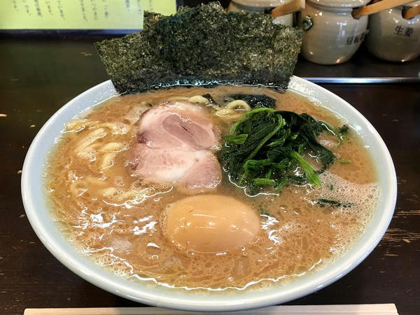 並らーめん 680円 ＋ 味付半熟玉子 100円