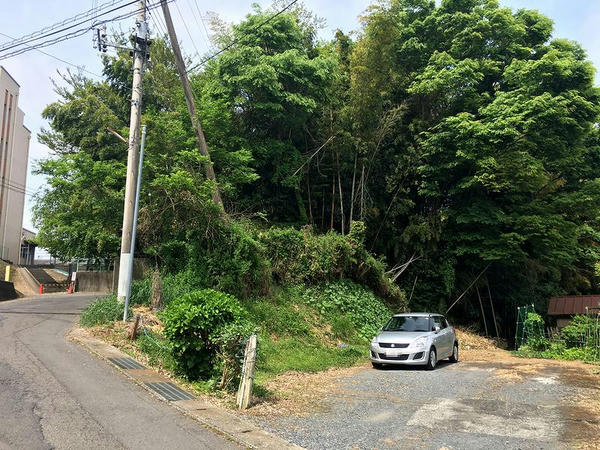 五行川沿いから八幡神社方向を望む