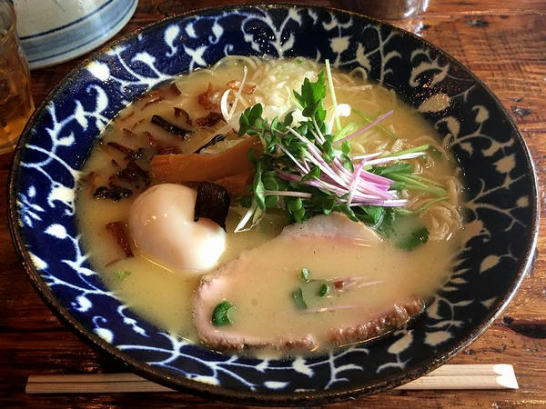 鶏そば 800円 ＋ 味玉 100円