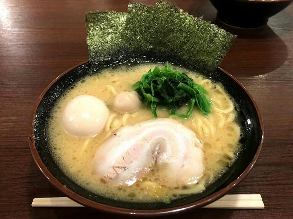 味玉ラーメン 800円