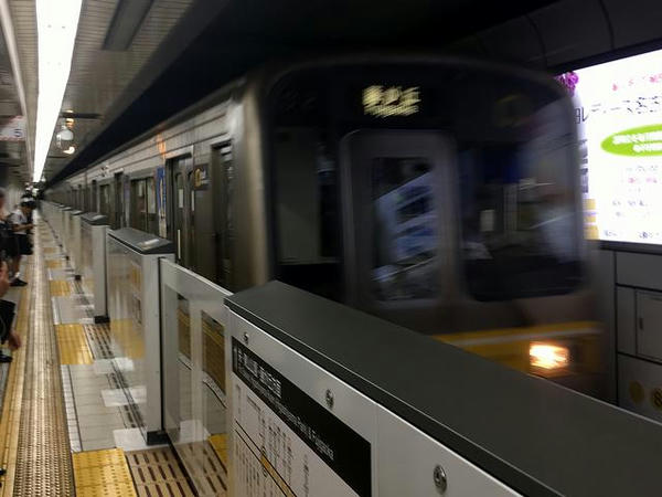 名駅から地下鉄東山線に乗車