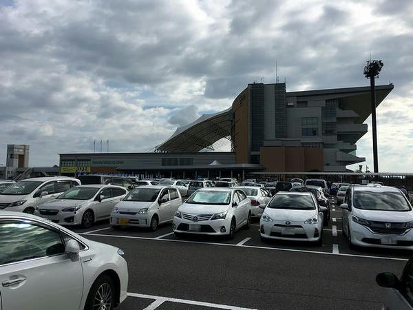 新潟競馬場到着