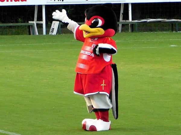 試合開始前に盛り上げるパッサーロさん