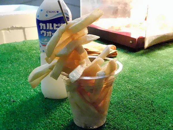 フライドポテト 300円