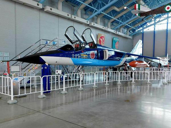 T-2練習機 ブルーインパルス仕様