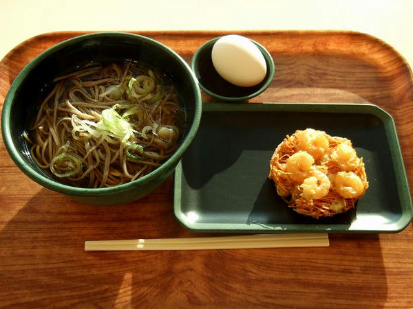 そば 500円 ＋ 海老かきあげ 160円 ＋ 生卵 80円