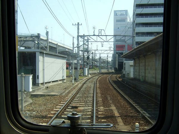 黒崎駅進入