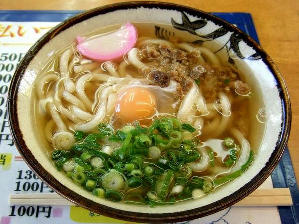 いただいた東筑軒の月見うどん