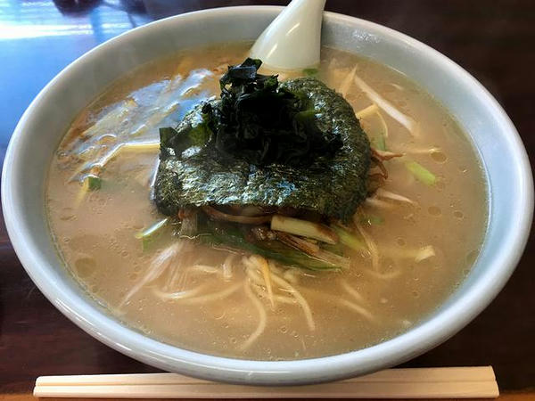 ネギみそラーメン（並） 880円