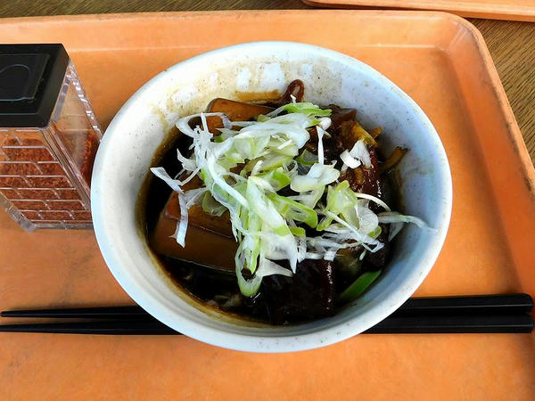 牛すじ豆腐 520円