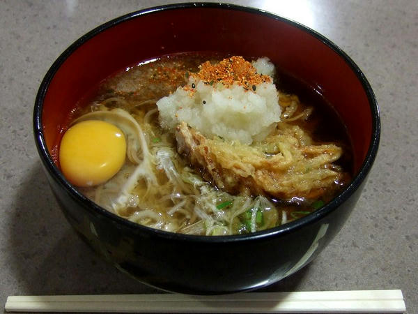 かき揚げ天（そば） 410円 ＋ 生卵 50円