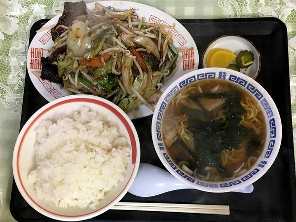 Bセット（レバ炒め定食） 940円