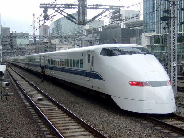 300系ひかり（東京駅にて）