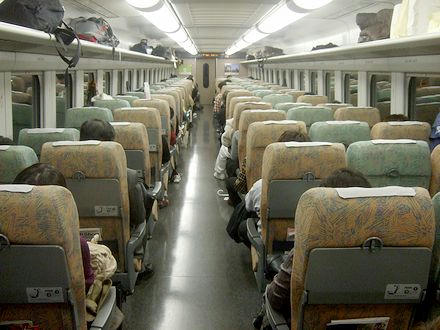 やまびこ223号の車内