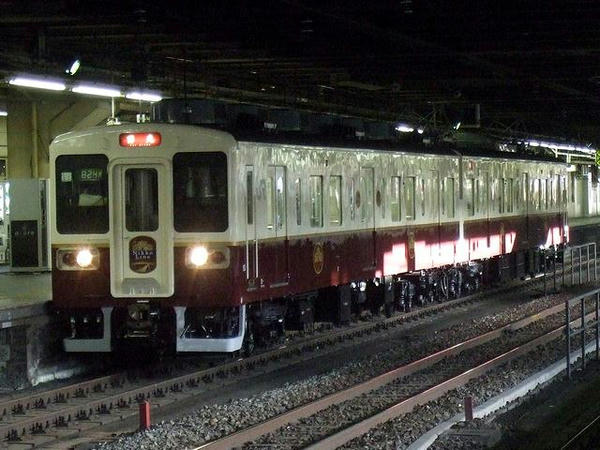宇都宮駅で見かけた日光線用JR東日本107系0番台新塗装車