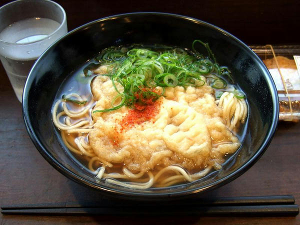 えきそば（天ぷら） 350円＋ いなり 100円