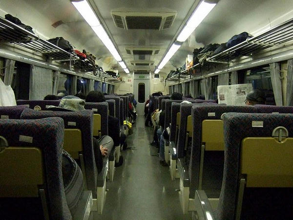 発車直後のムーンライトながらの車内