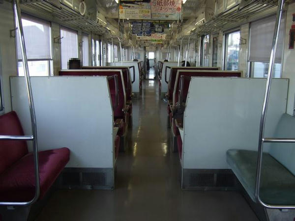 1127Mの車内