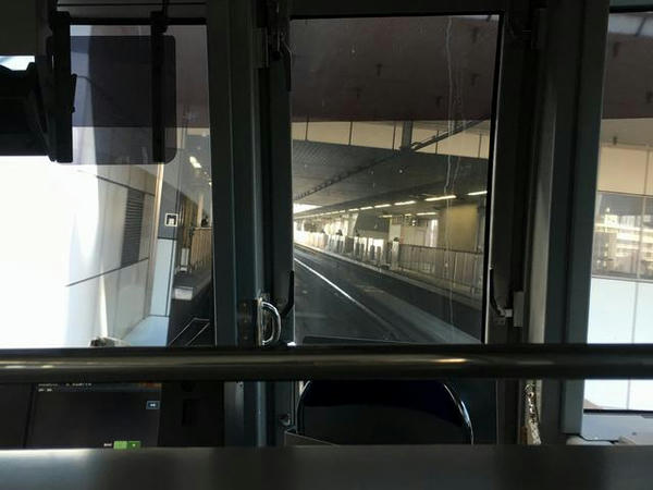 天王洲アイル駅進入