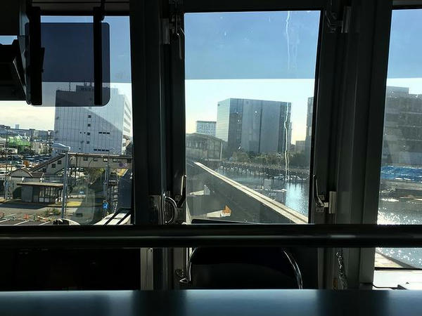 地上に出たら整備場駅