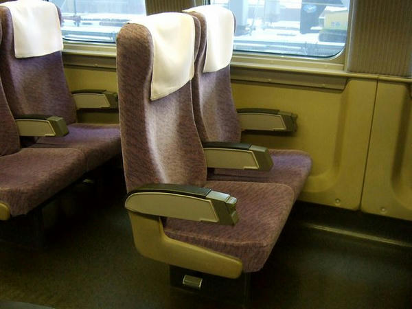 527-14のシート（2人掛け）
