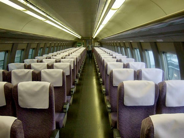 5号車527-14の車内