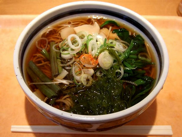 山菜きのこそば 650円
