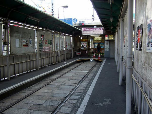 天王寺駅前駅の構内(2)