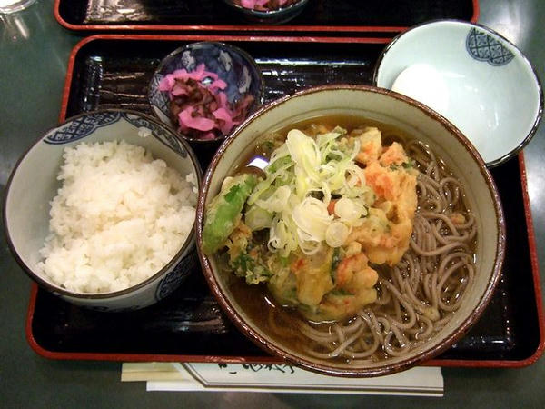 かき揚げそばセット 650円 ＋ 生たまご 50円