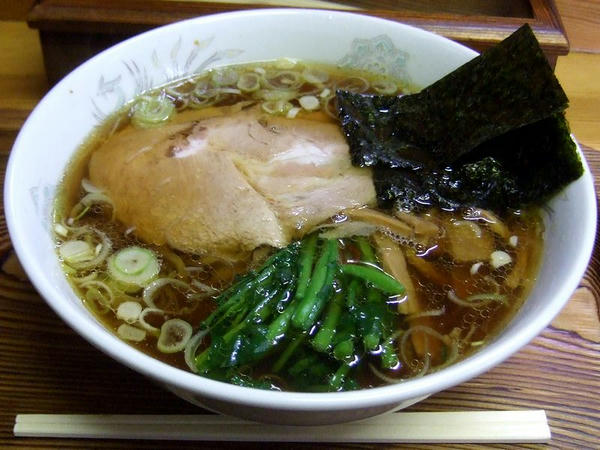 しょうゆラーメン（手打ち麺） 700円