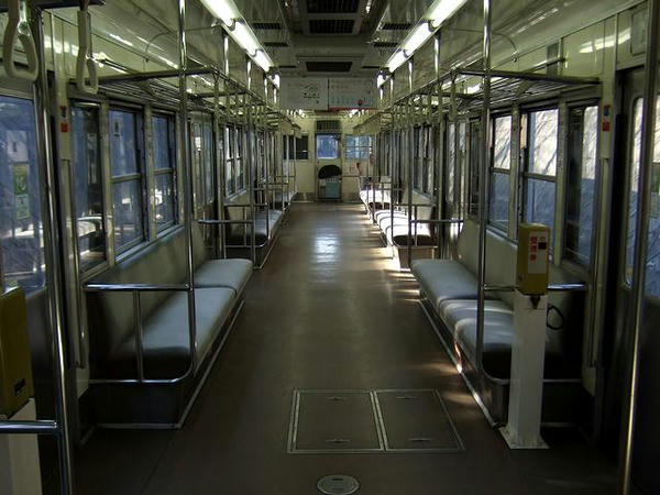 熊本電鉄6000系の車内