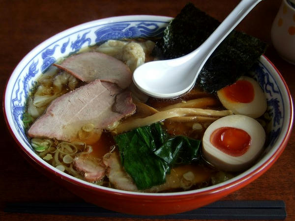 焼豚ワンタン麺 1030円 ＋ 半熟煮玉子 100円