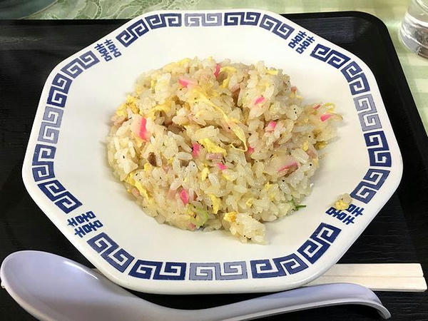 Aセット（味噌ラーメン）800円の半チャーハン
