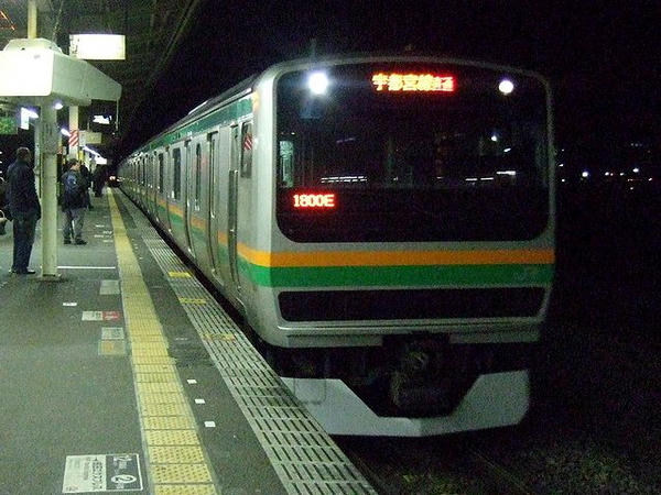戸塚駅に入線する1800E