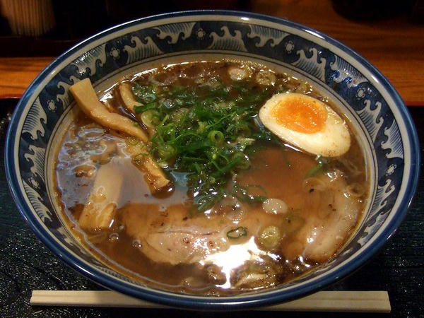 丈らぁめん（白醤油） 650円
