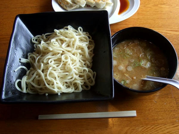 豚骨つけ麺粉節（中盛） 845円
