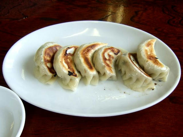 餃子（焼き・6ケ） 400円