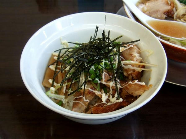 ミニチャーシュー丼 280円