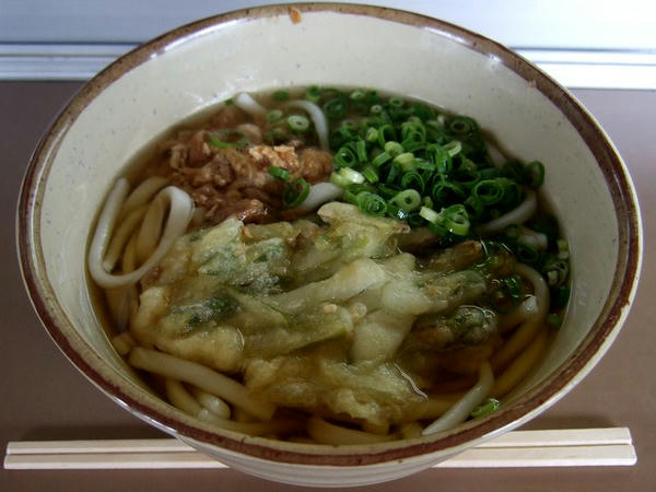 アスパラ天うどん 420円