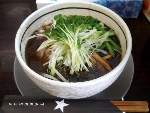 二代目KURO＋UWO中華そば（太麺） 900円