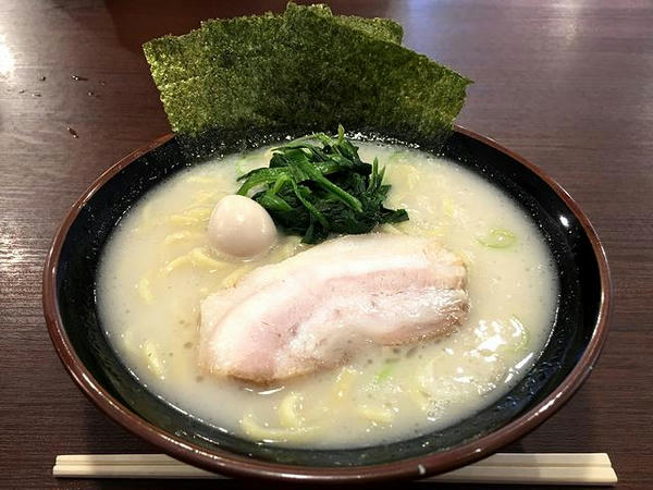 塩ラーメン 700円