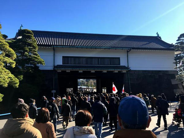 坂下門から退出