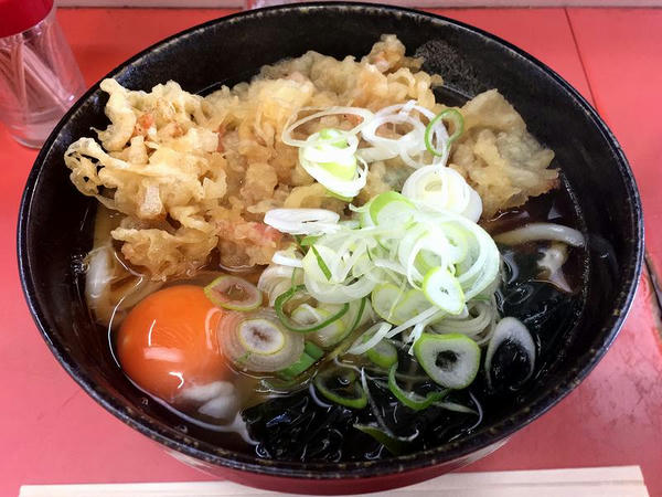 天玉うどん 570円