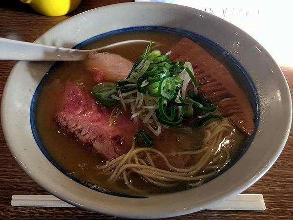 鮮魚白湯塩そば 850円