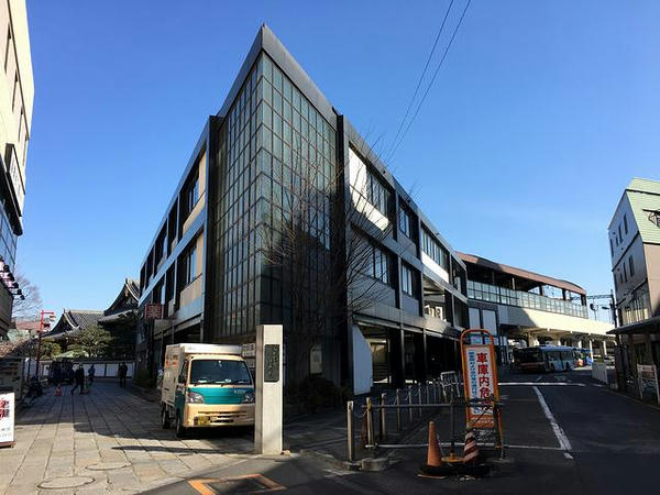 大師前駅の駅舎