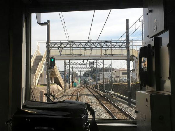 逆井駅を過ぎると単線区間に 