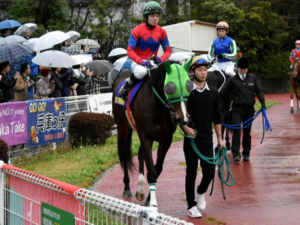 11番人気の(7)ヴィンテージイヤー号（高知）と木村直輝騎手（高知）