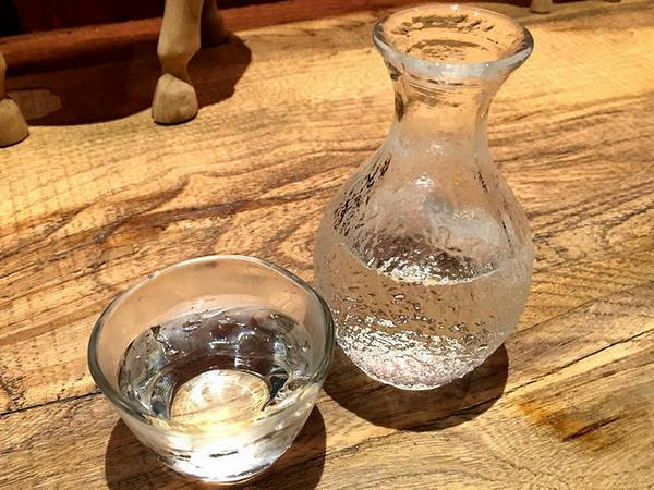 駱駝別邸でいただいた四万十鶏の炭火焼き